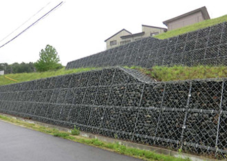 写真2 東日本大震災で無被害だったふとんかご擁壁