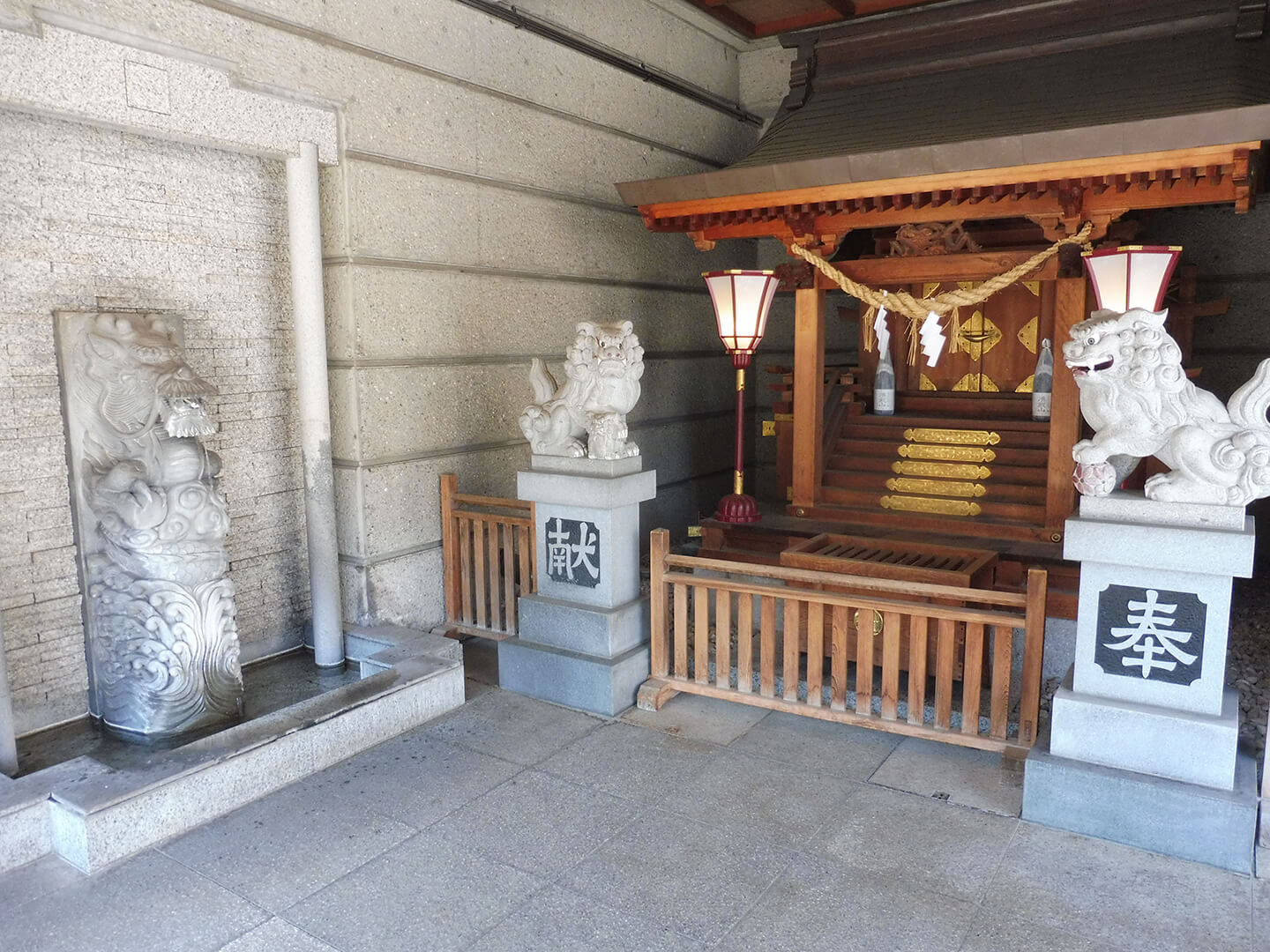 写真7）下呂温泉神社